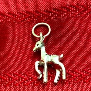 5/$10❤️❤️❤️NEW TIBETAN SILVER DEER CHARM PENDANT